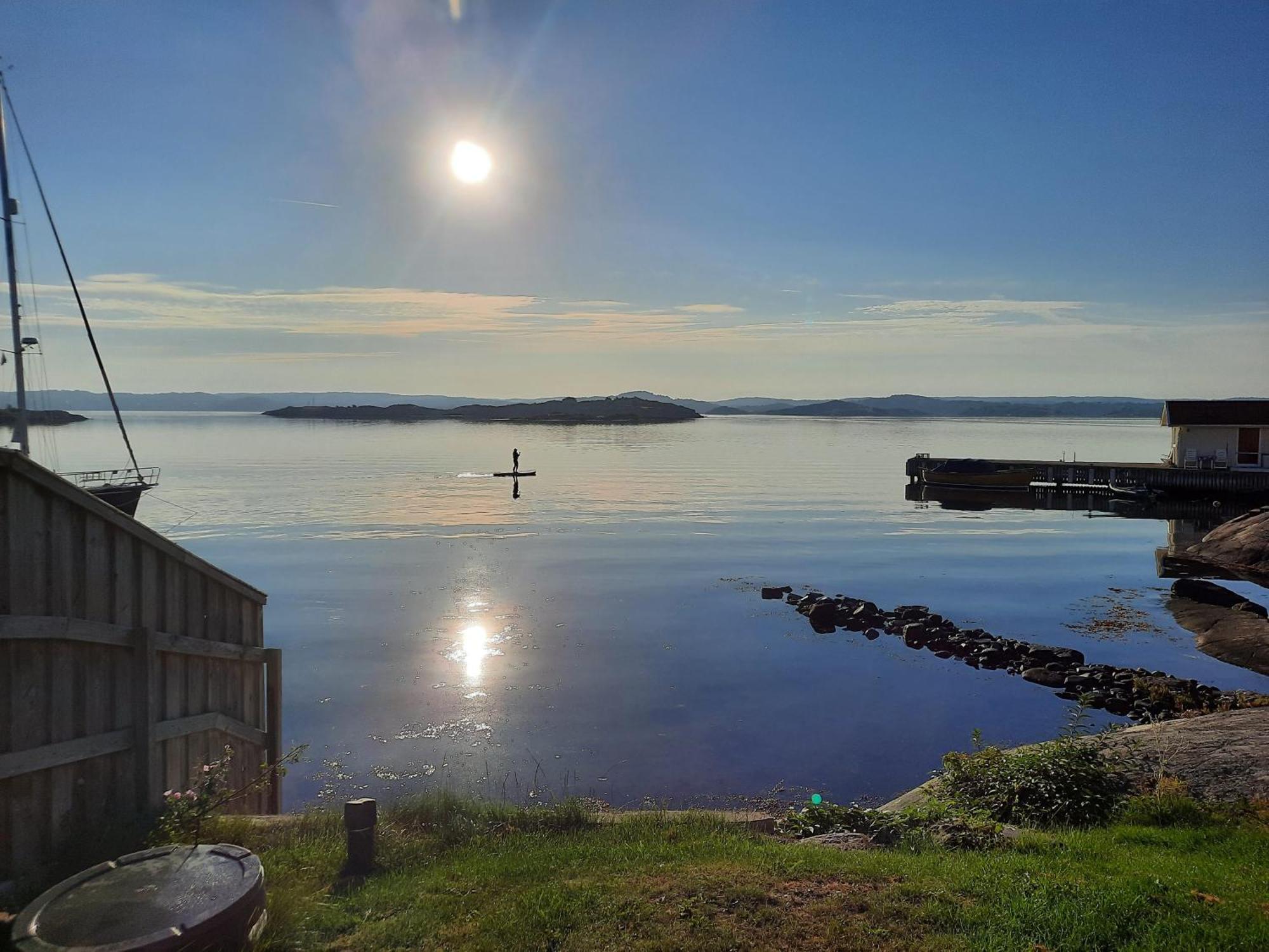 Cabin At The Sea Close To Public Beach With A Jumpingtower Hoviksnas Exterior photo