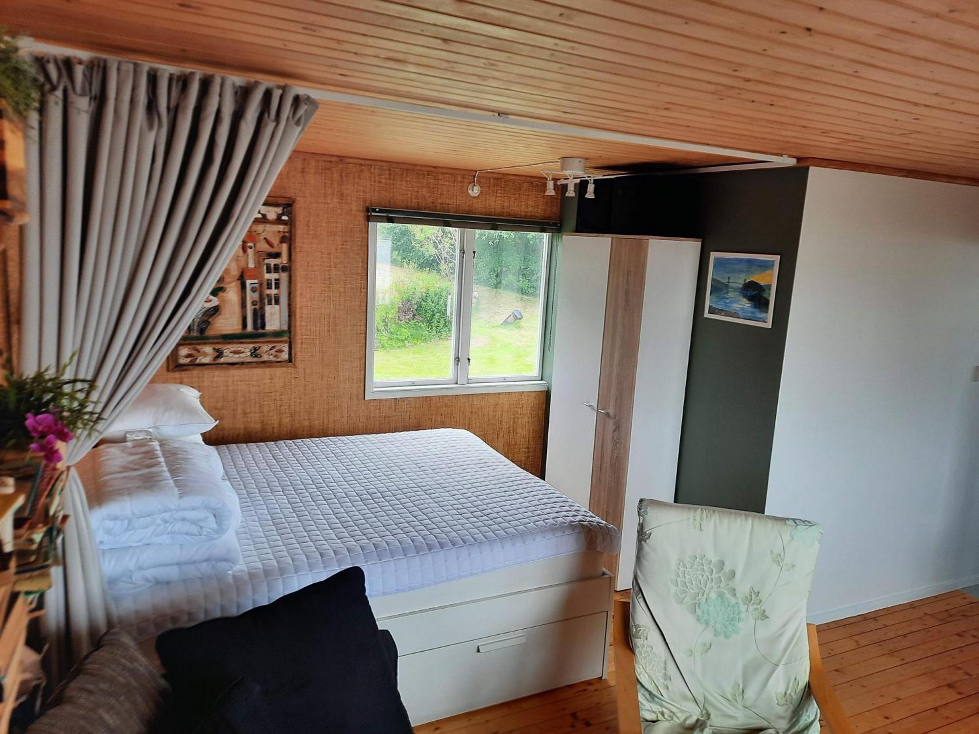 Cabin At The Sea Close To Public Beach With A Jumpingtower Hoviksnas Exterior photo