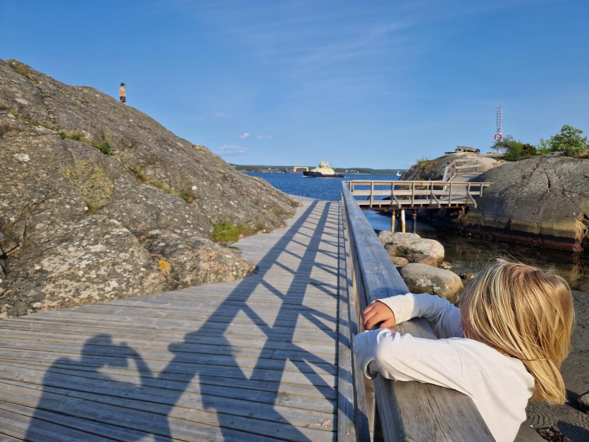 Cabin At The Sea Close To Public Beach With A Jumpingtower Hoviksnas Exterior photo